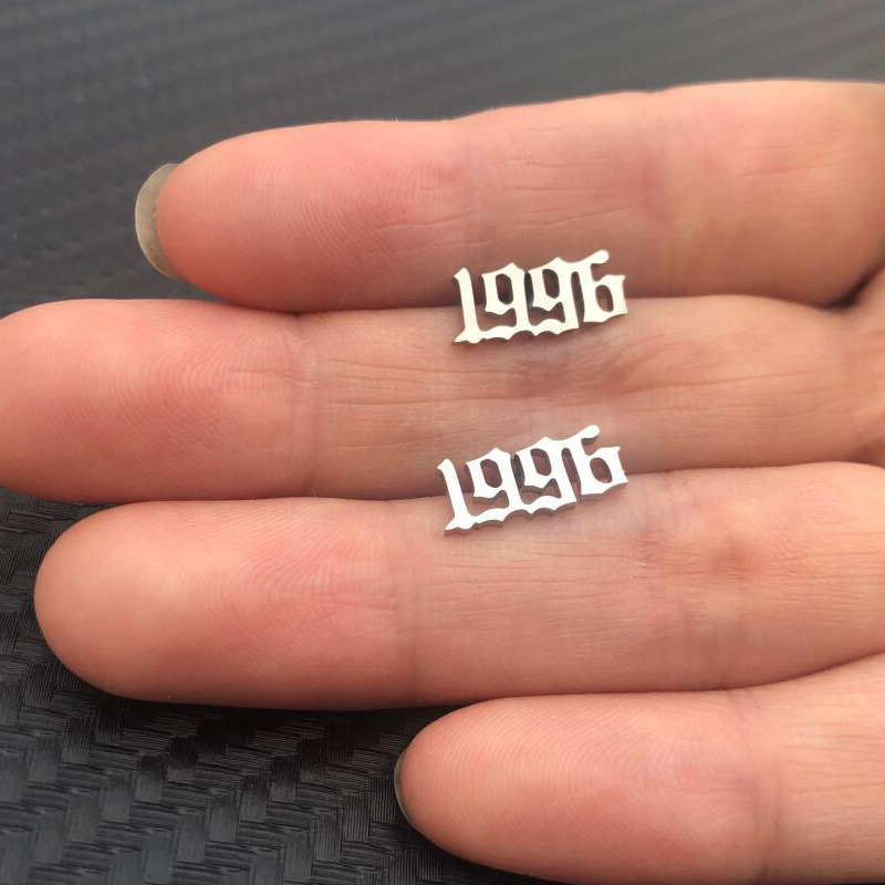 Tiny Jaar Nummer Rvs Oorbellen - Men'S Fashion Year 2000 recensie en prijs
